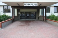 Wejście C do Wydziału Komunikacji i Transportu (na poziomie gruntu, bez stopni)
